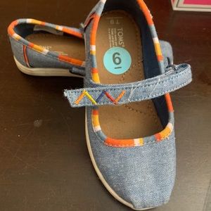 Girls TOMS